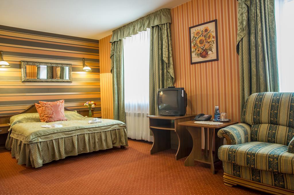 Hotel Mazurski Dworek Mikolajki  Room photo